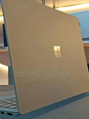New Laptop Microsoft Surface Laptop 2 8GB Intel Core i7 SSD 512GB