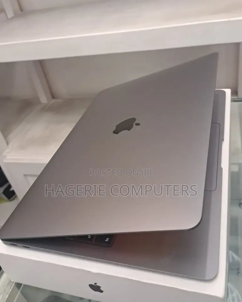 New Laptop Apple MacBook Air 2020 16GB Intel Core I5 SSD 512GB