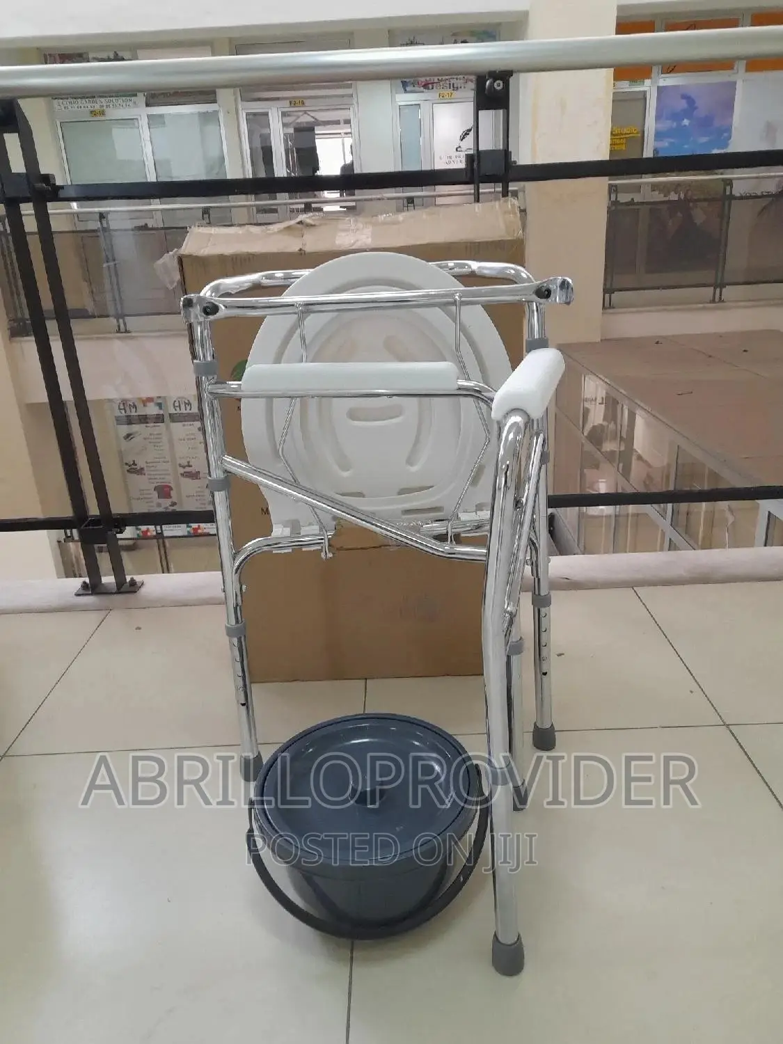 Toilet Chair/Medical Chair/Popo Wheelchair/Toilet Chair/Chai