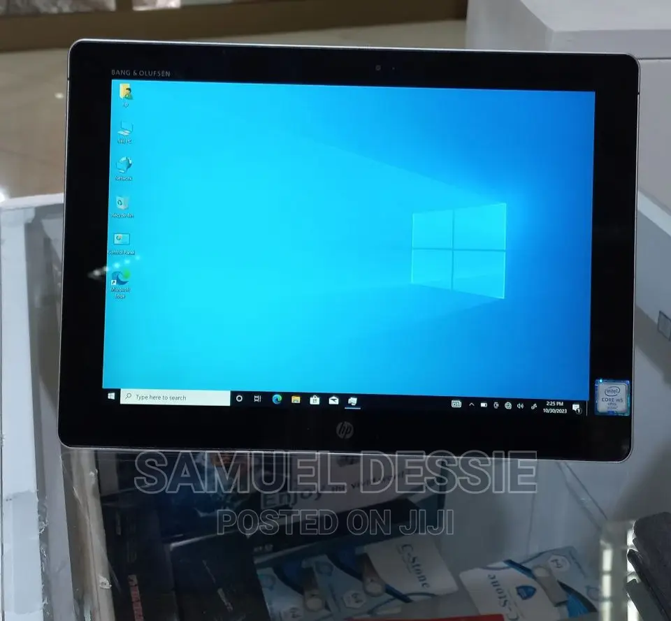 New Laptop HP Elite X2 1012 8GB SSD 256GB