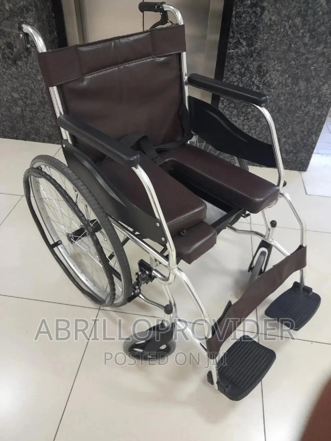 Commode Wheelchair/Foldable Wheelchair/New Wheelchair/Wheel