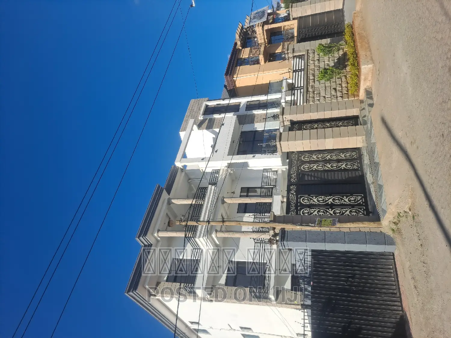 Furnished 8bdrm House in አያት ዞነ 5, Bole for sale