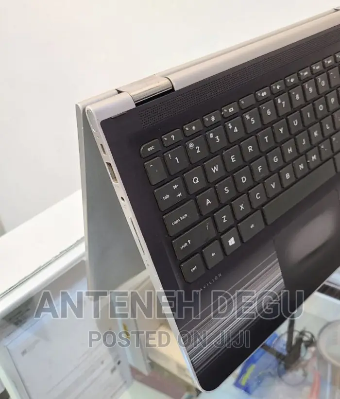 New Laptop HP Pavilion X360 14 6GB Intel Core I5 SSD 256GB