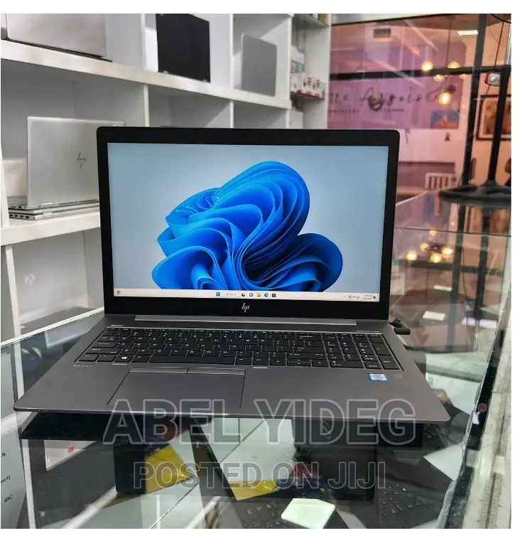 New Laptop HP ZBook Studio 16GB Intel Core I7 SSD 512GB