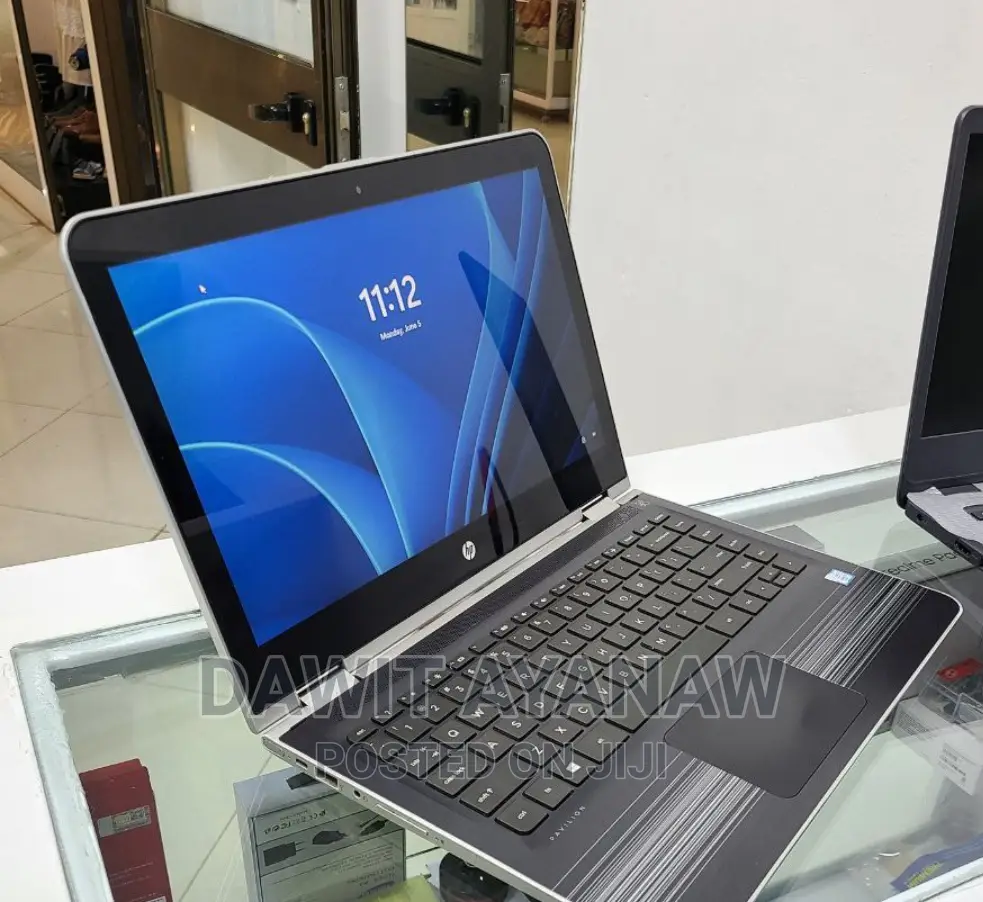 New Laptop HP 6GB Intel Core I3 SSD 256GB