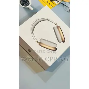 Photo -  *Apple Airpods Max*. 