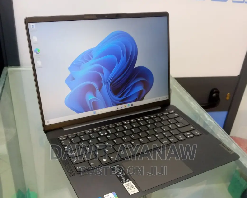 New Laptop Lenovo 8GB Intel Core I5 SSD 512GB