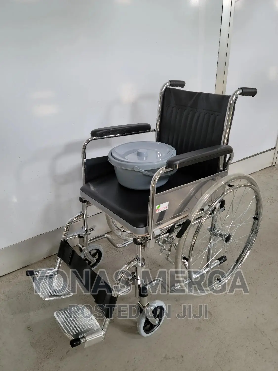 ዊልቸር/Wheelchair/Color Chrome Frame Provide Increase Mobility