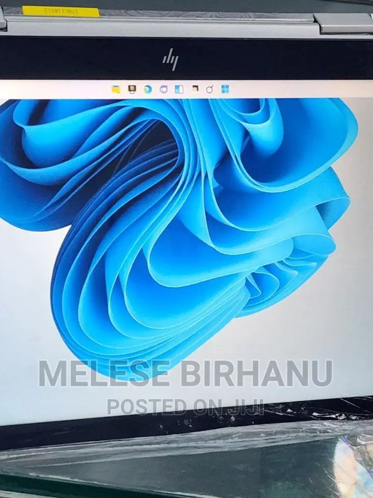 New Laptop HP Envy X360 8GB Intel Core I7 SSD 512GB