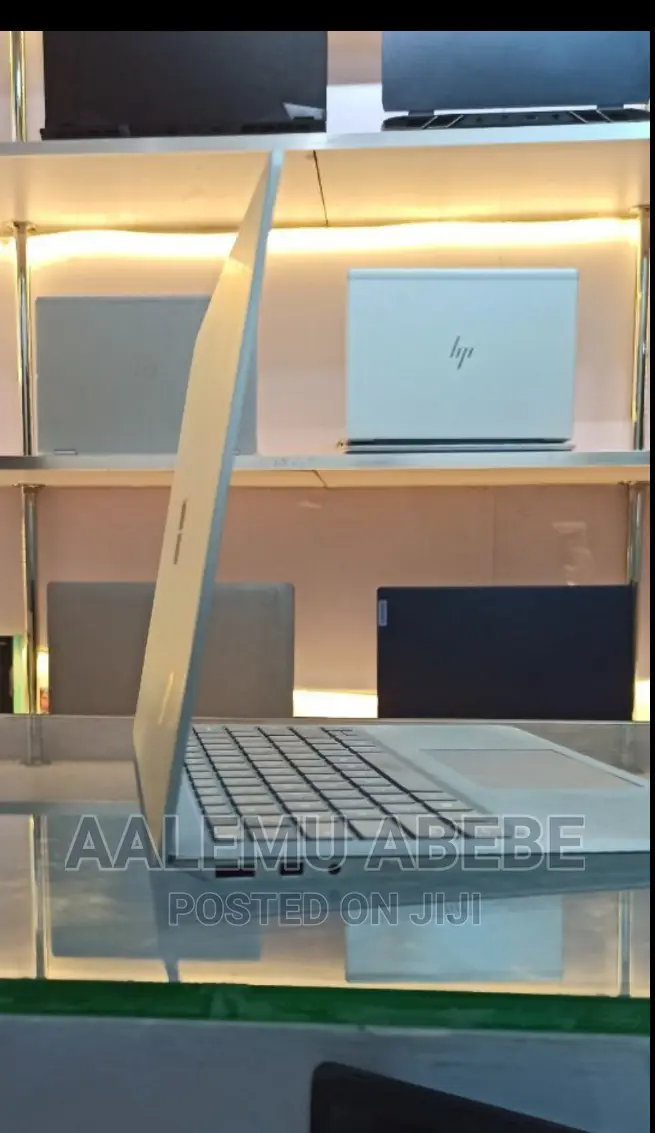 New Laptop Microsoft Surface 8GB Intel Core I7 SSD 512GB