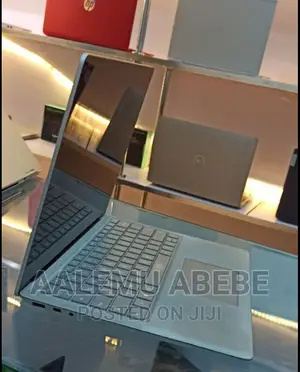 New Laptop Microsoft Surface 8GB Intel Core I7 SSD 512GB