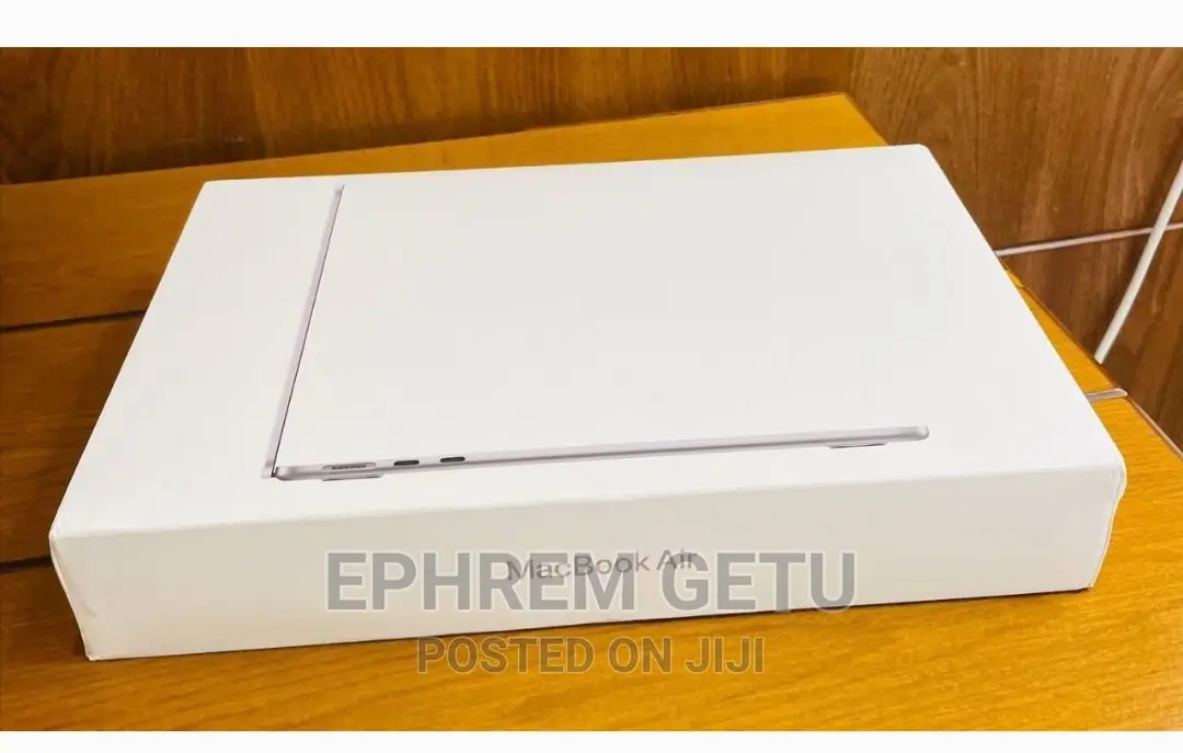 New Laptop Apple MacBook Air 2022 M2 8GB Apple M2 SSD 256GB