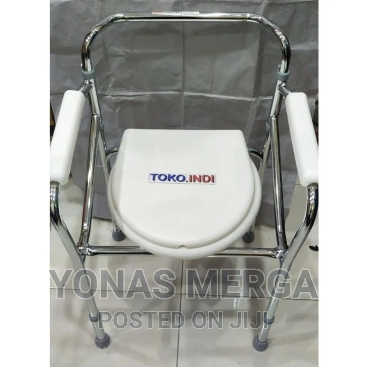 Commode Chair/ Excellent Service High-Quality Toilet Chair