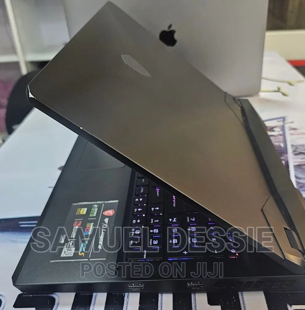 New Laptop MSI GP75 Leopard 16GB Intel Core I7 SSD 1T