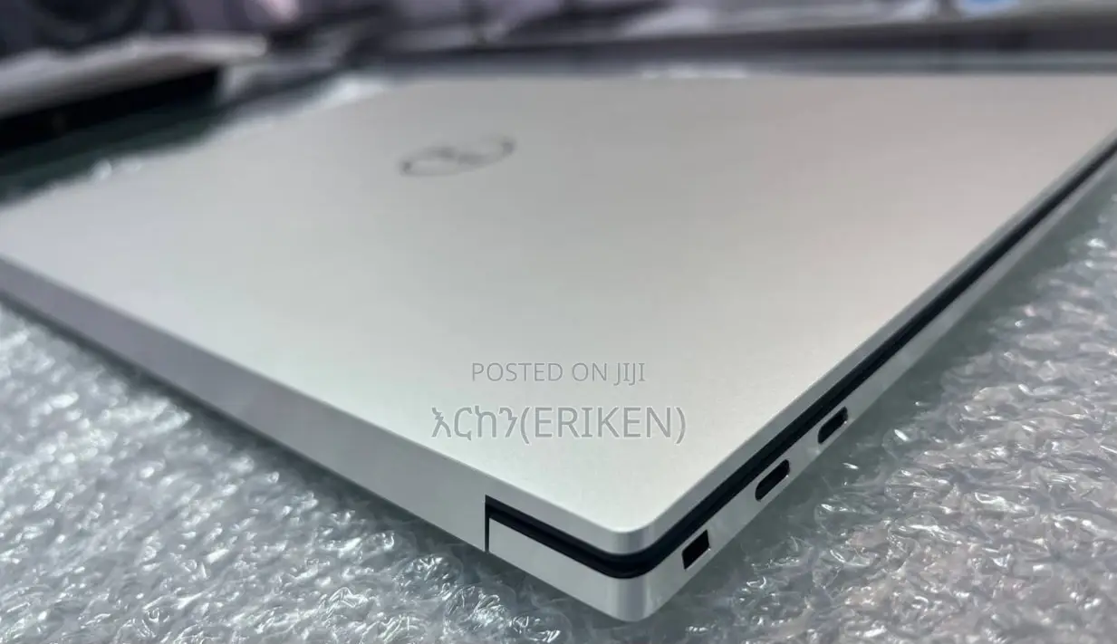 New Laptop Dell XPS 15 32GB Intel Core i9 SSD 512GB