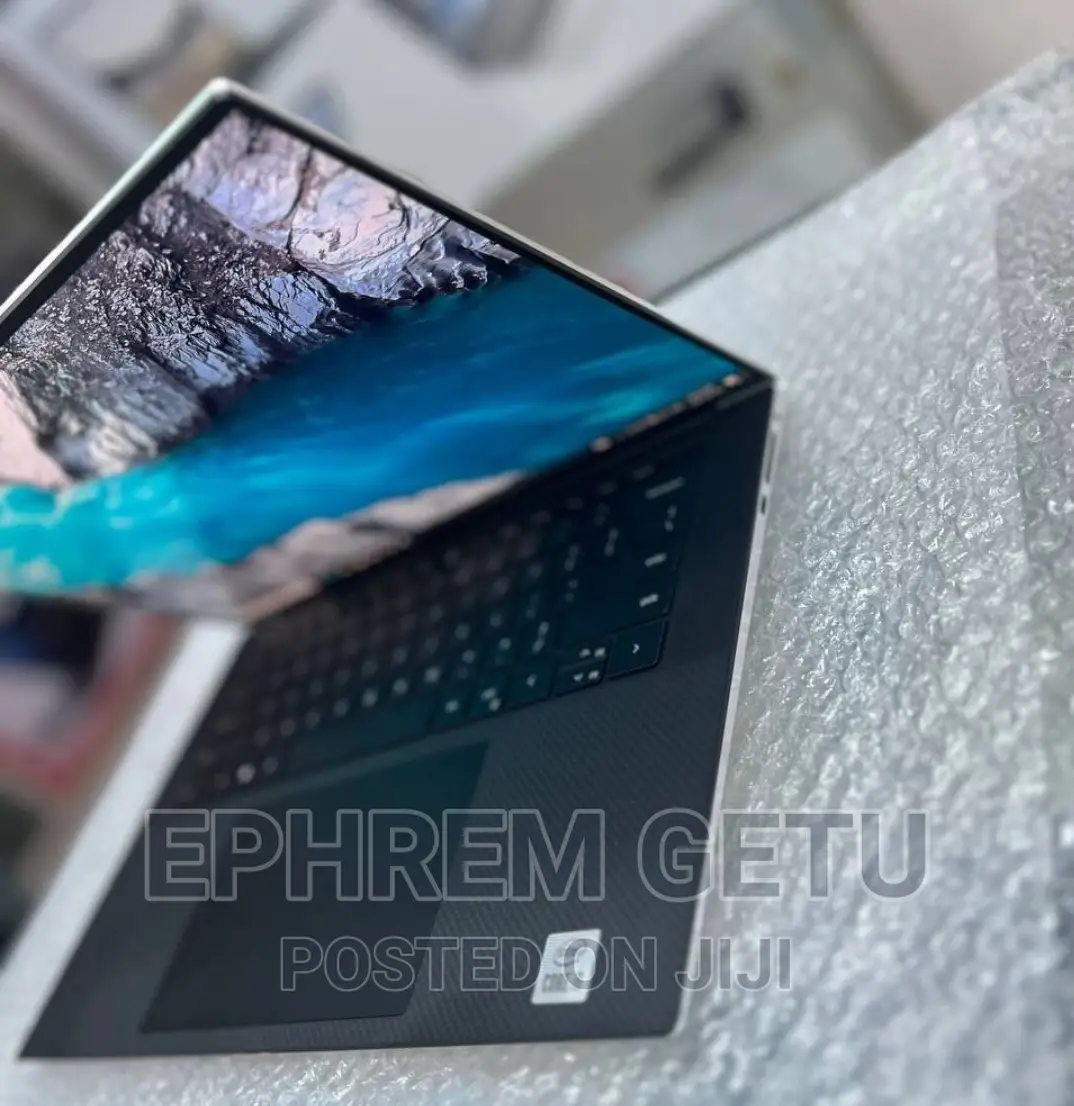 New Laptop Dell XPS 15 32GB Intel Core I9 SSD 512GB
