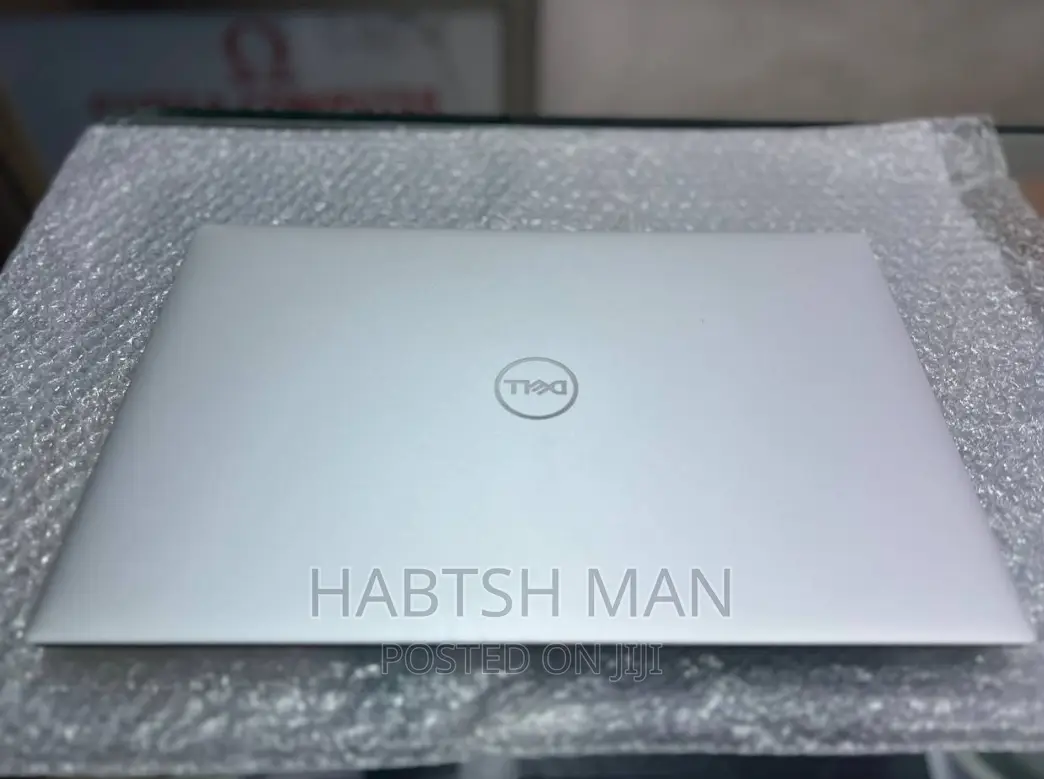 New Laptop Dell XPS 15 32GB Intel Core I9 SSD 512GB