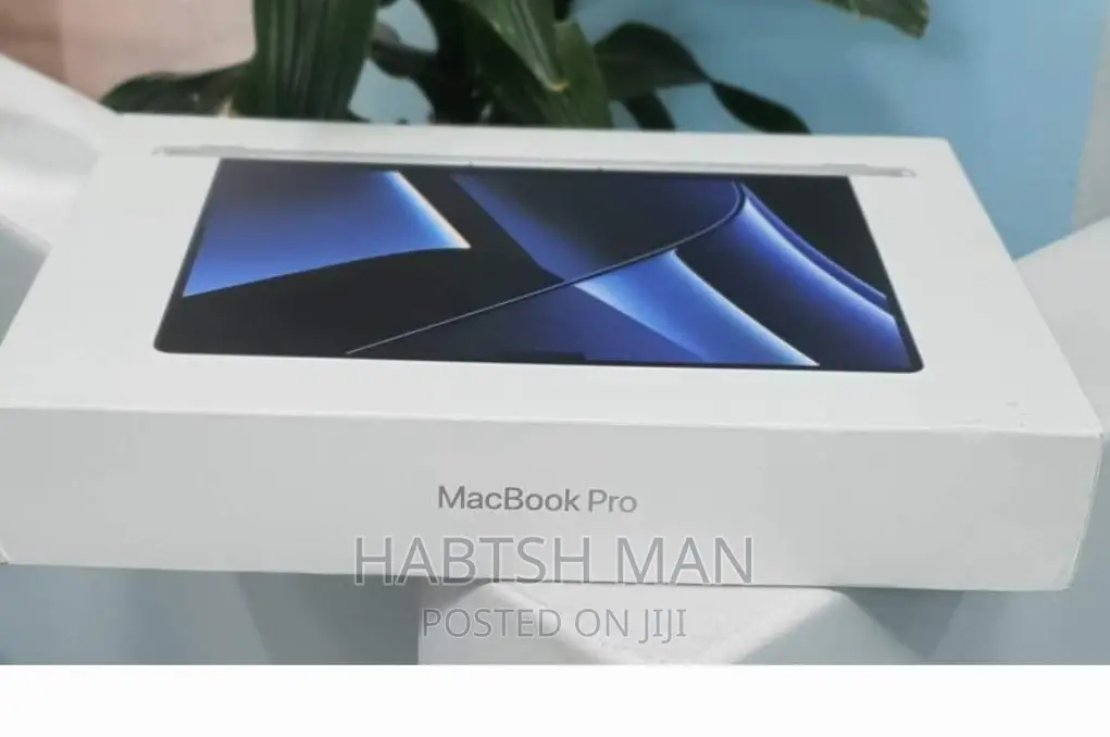 New Laptop Apple MacBook Pro 2022 M2 16GB Apple M2 SSD 512GB