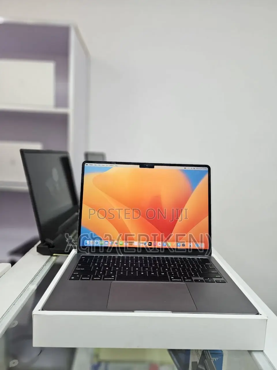 New Laptop Apple MacBook Air 2023 M2 8GB Apple M2 SSD 256GB