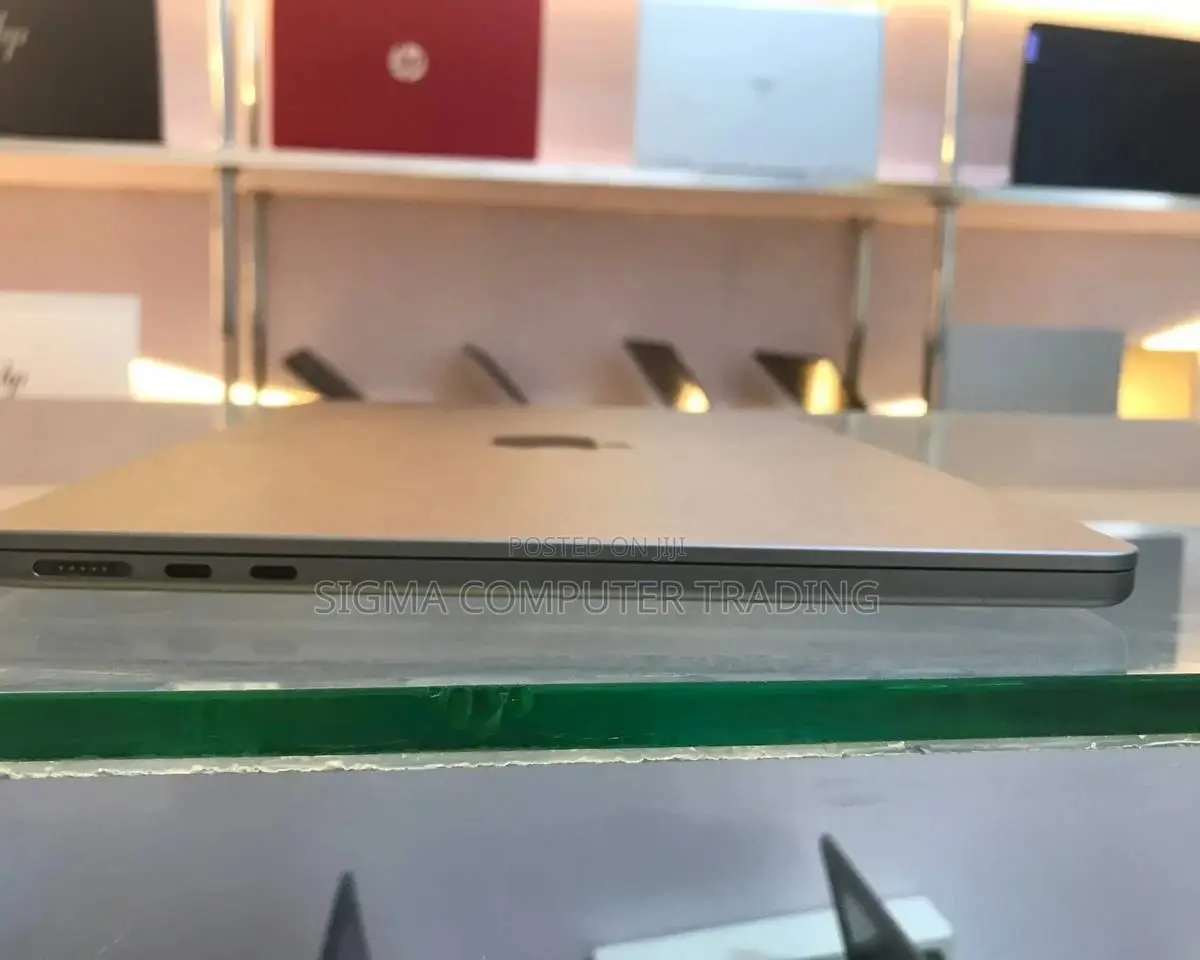 New Laptop Apple MacBook Air 2022 M2 8GB Apple M2 SSD 256GB