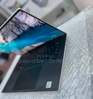 New Laptop Dell XPS 15 32GB Intel Core I9 SSD 512GB