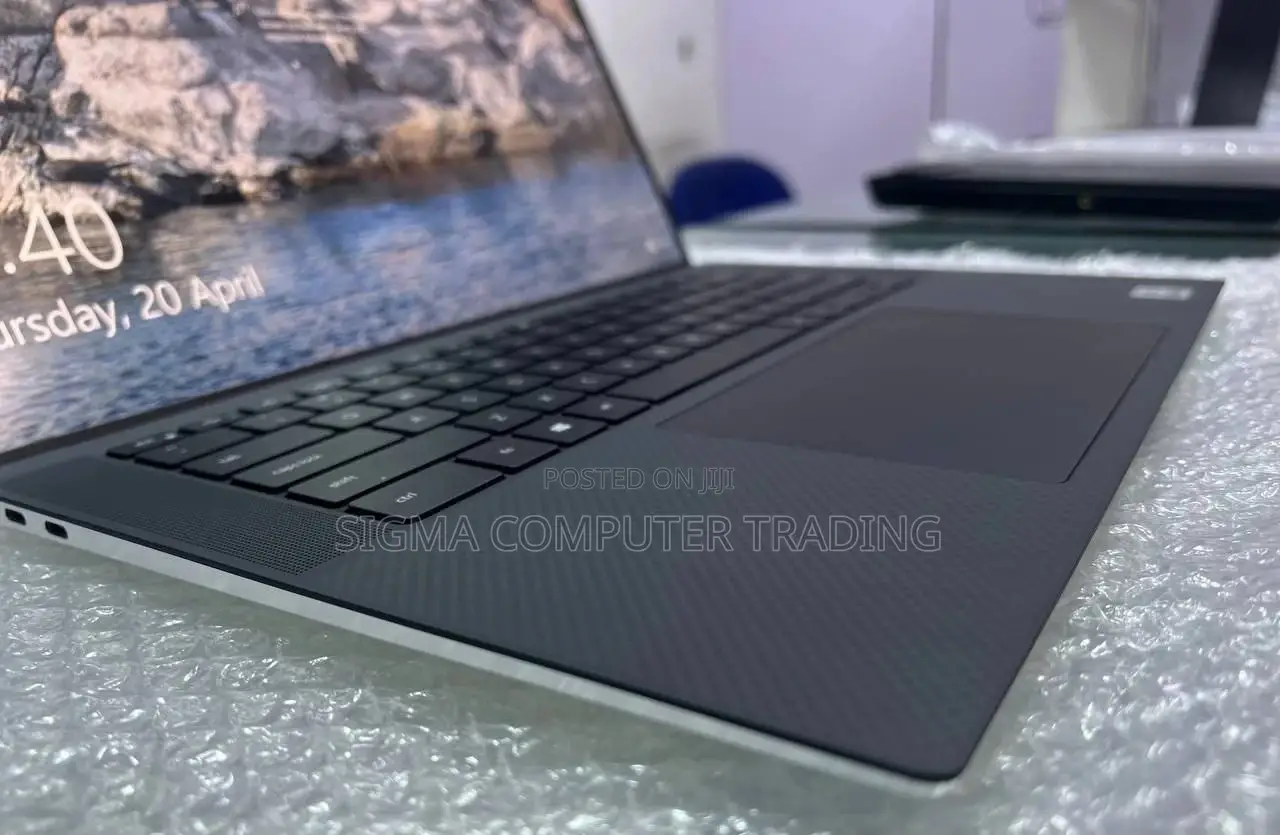 New Laptop Dell XPS 15 32GB Intel Core I9 SSD 512GB