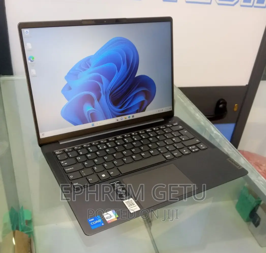 New Laptop Lenovo Ideapad 3 8GB Intel Core I5 SSD 512GB