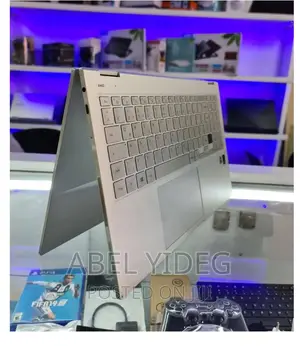 New Laptop Samsung 8GB Intel Core I5 SSD 256GB