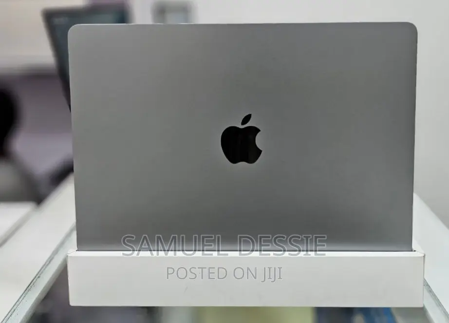 New Laptop Apple MacBook Air 2023 M2 8GB Apple M2 SSD 256GB