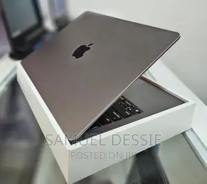 New Laptop Apple MacBook Air 2023 M2 8GB Apple M2 SSD 256GB