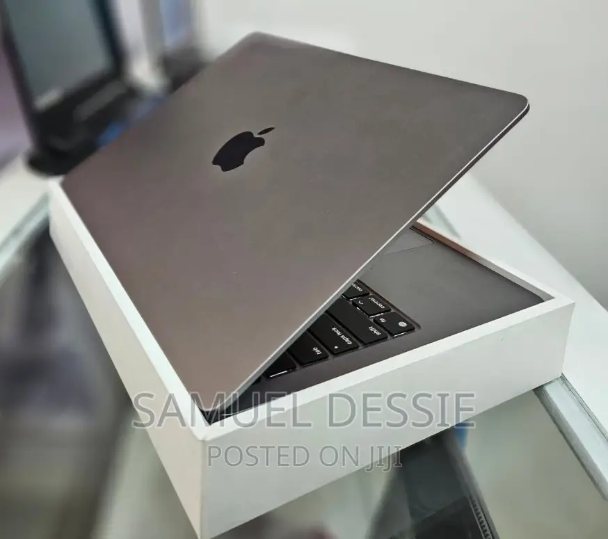 New Laptop Apple MacBook Air 2023 M2 8GB Apple M2 SSD 256GB