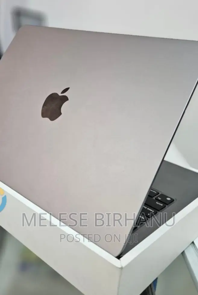 New Laptop Apple MacBook Air 2023 M2 8GB Intel Core I5 SSD 256GB