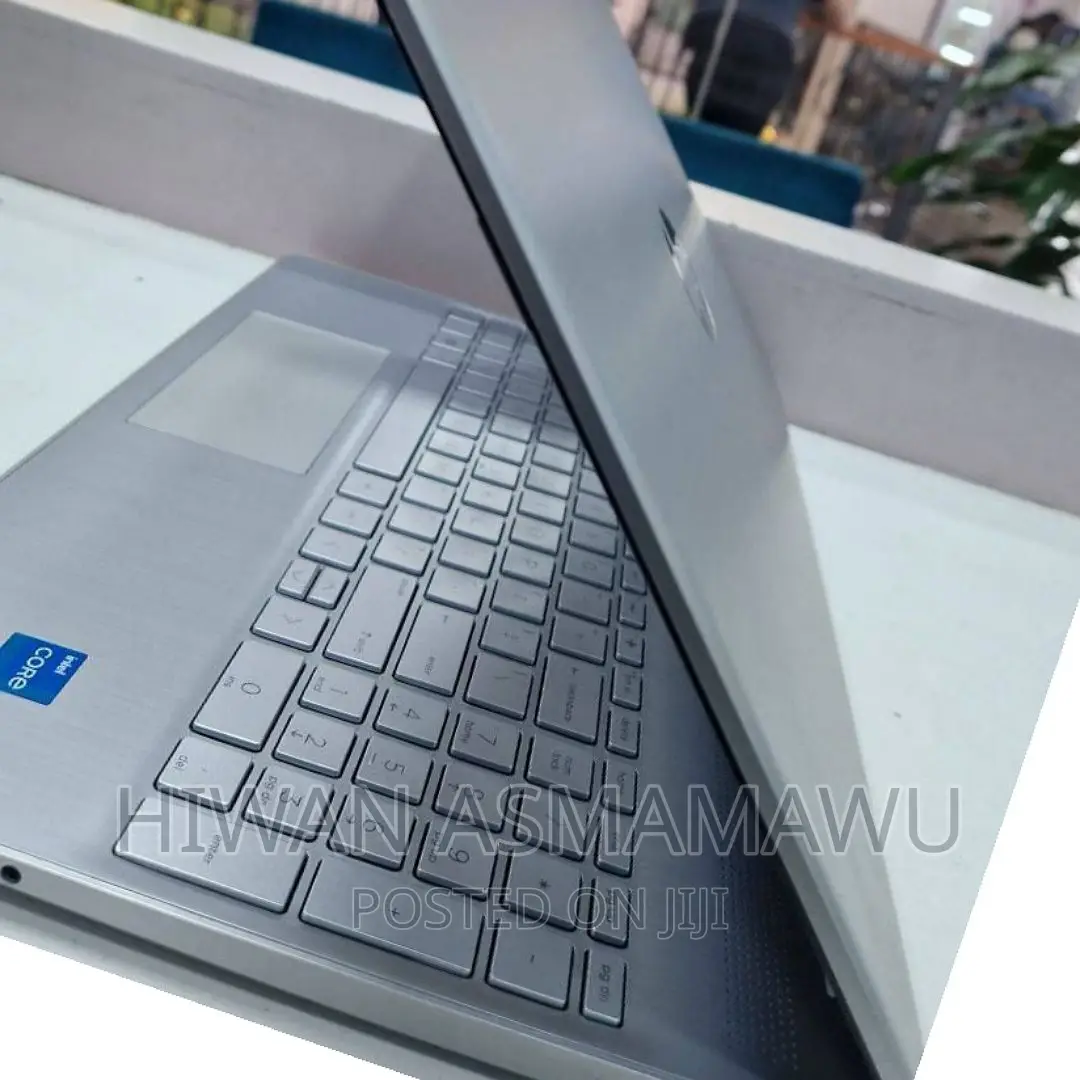 New Laptop HP EliteBook 840 8GB Intel Core I3 SSD 512GB