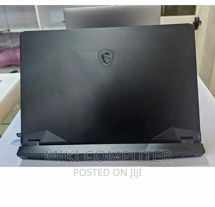 New Laptop MSI GP75 Leopard 16GB Intel Core I7 SSD 1T