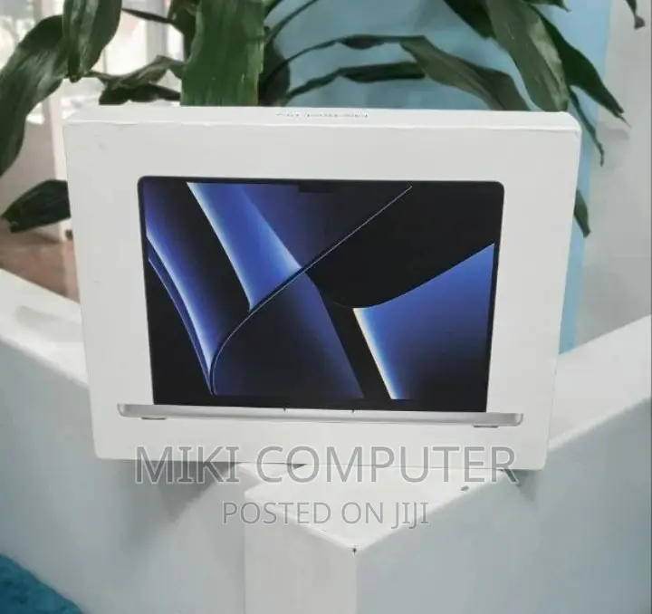 New Laptop Apple MacBook Pro 2023 M2 16GB Intel SSD 512GB