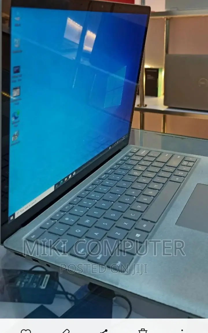New Laptop 8GB Intel Core I7 SSD 512GB
