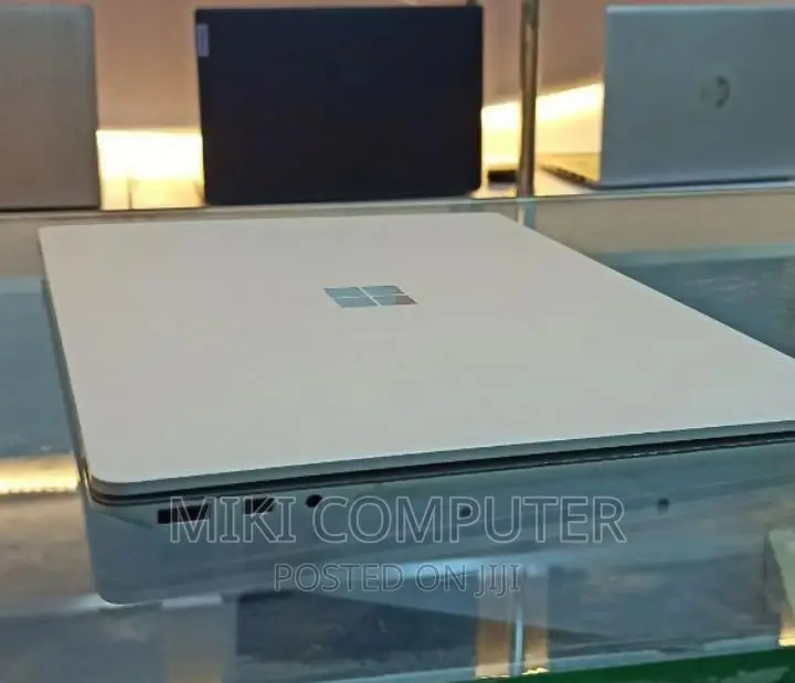 New Laptop 8GB Intel Core I7 SSD 512GB