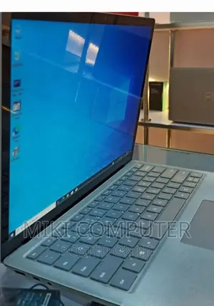 New Laptop 8GB Intel Core I7 SSD 512GB