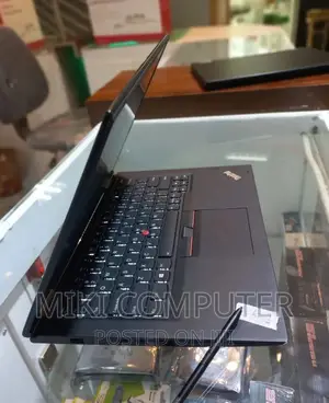 New Laptop Lenovo ThinkPad Yoga 370 8GB Intel Core I7 SSD 512GB