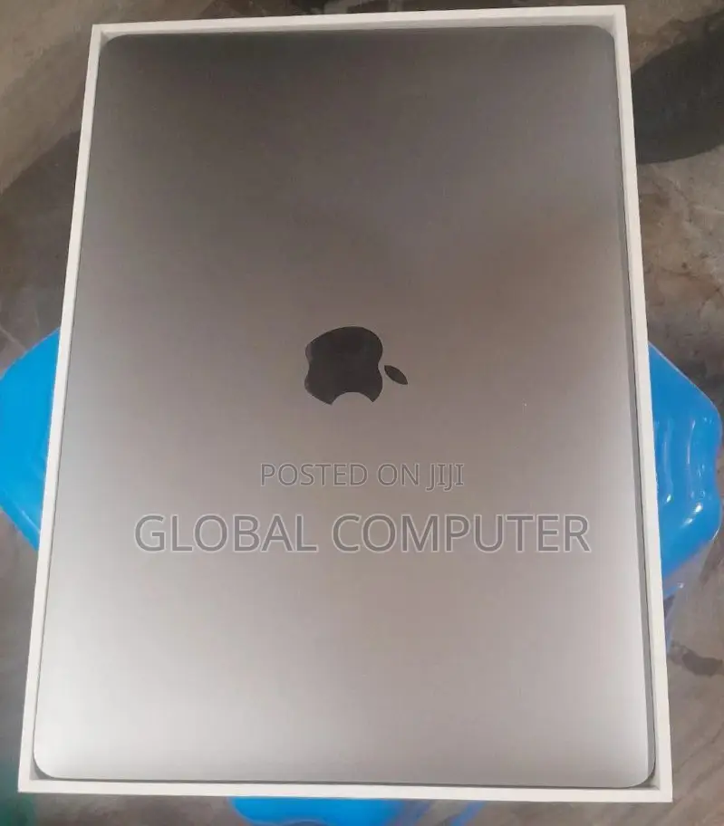 New Laptop Apple MacBook Pro 2020 M1 8GB Intel Core I5 SSD 256GB