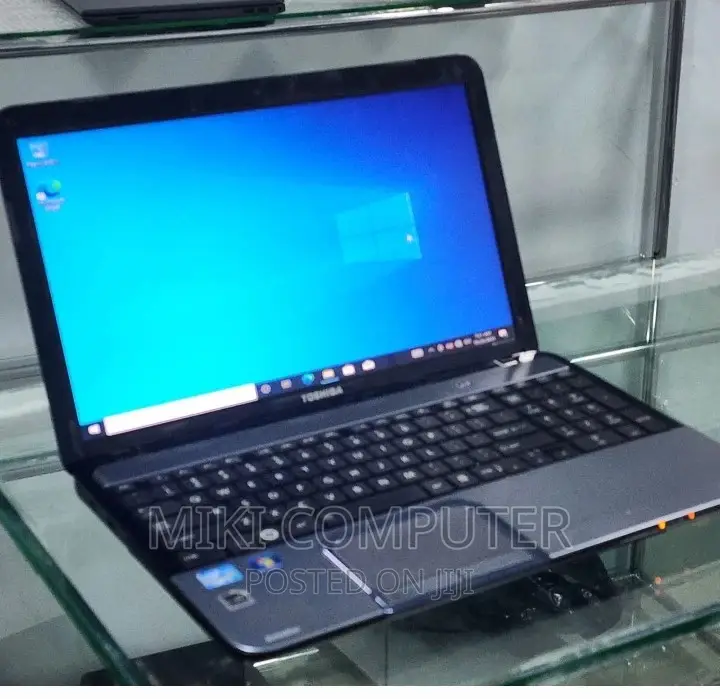 New Laptop Toshiba Satellite C55 8GB Intel Core I7 HDD 750GB