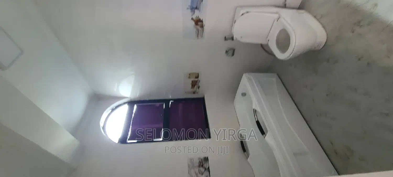 2bdrm Apartment in አድስ አበባ, Bole for rent