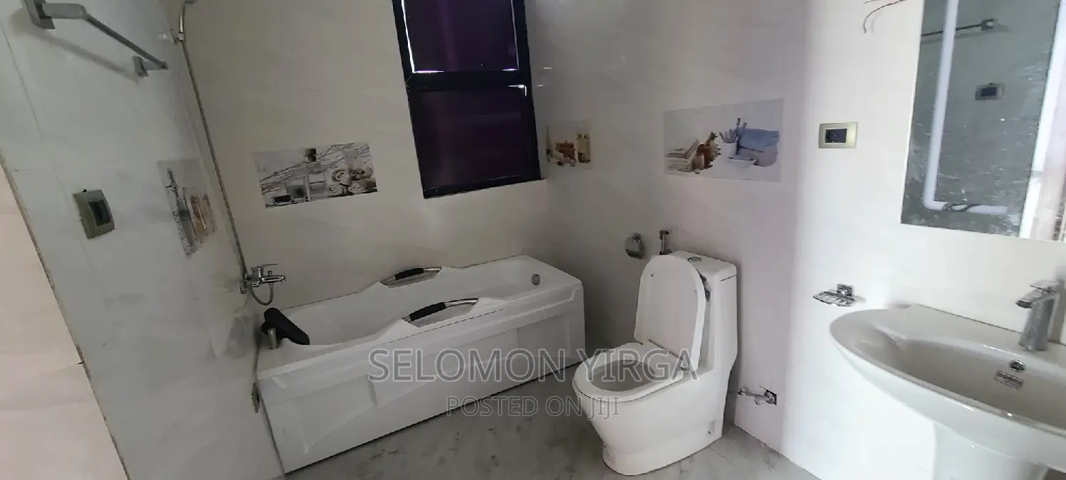 2bdrm Apartment in አድስ አበባ, Bole for rent