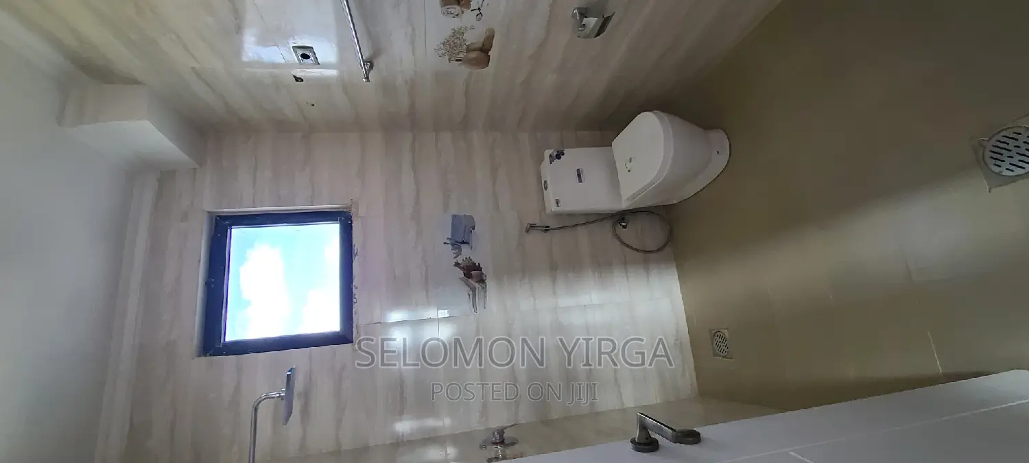 2bdrm Apartment in አድስ አበባ, Bole for rent