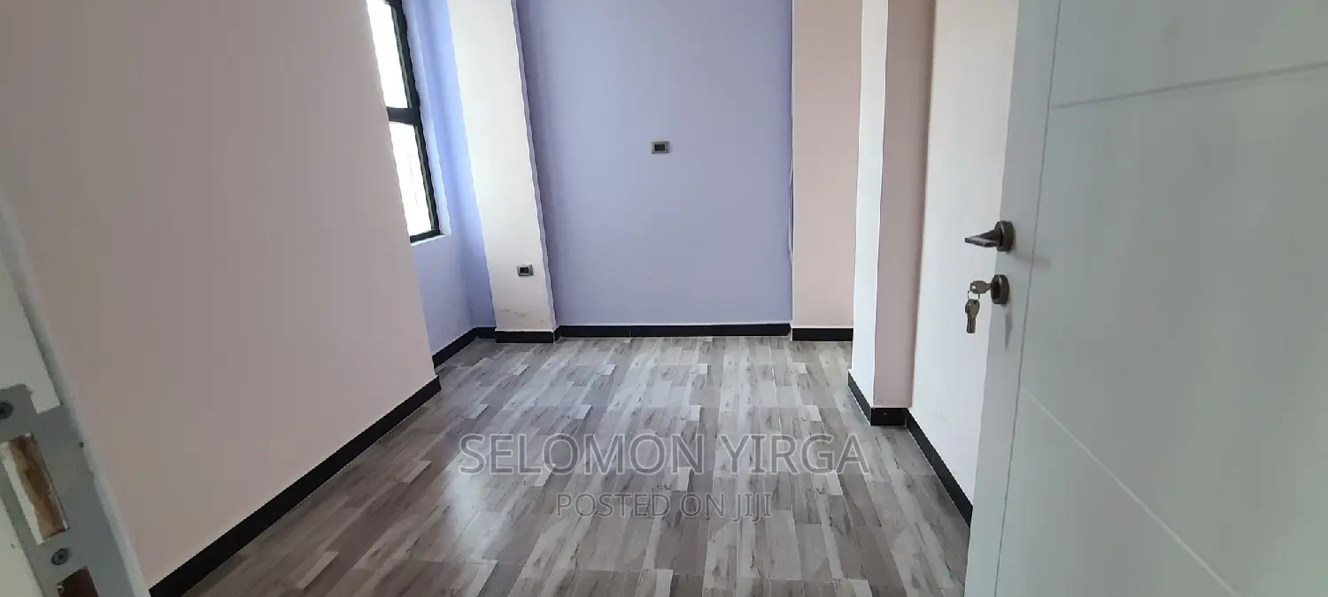 2bdrm Apartment in አድስ አበባ, Bole for rent
