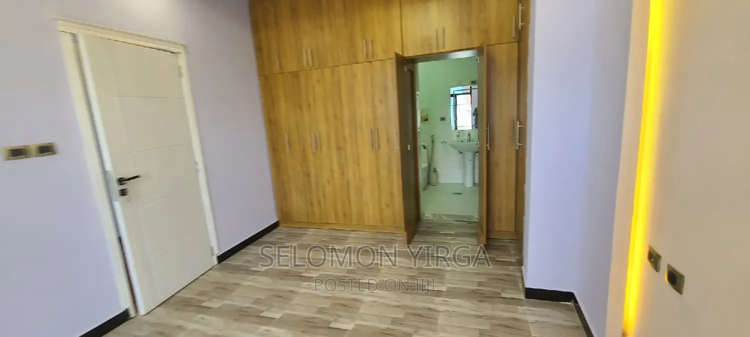 2bdrm Apartment in አድስ አበባ, Bole for rent
