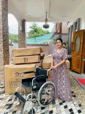 New Packed Almunium Wheelchair/Wheelchair/Wheelchair/Wheelch