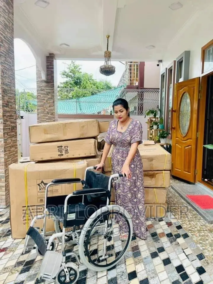 New Packed Almunium Wheelchair/Wheelchair/Wheelchair/Wheelch