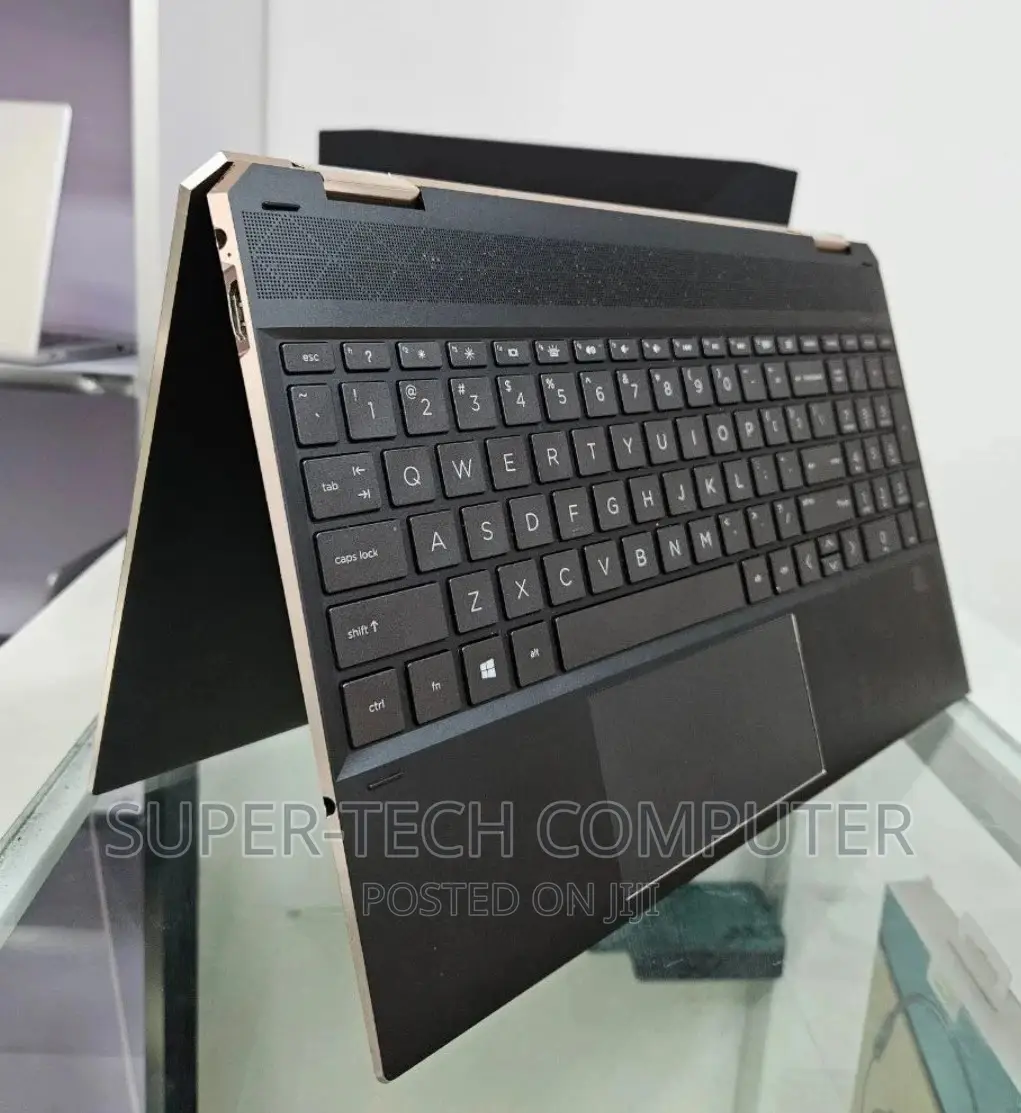New Laptop HP Spectre X360 16GB Intel Core I7 SSD 512GB