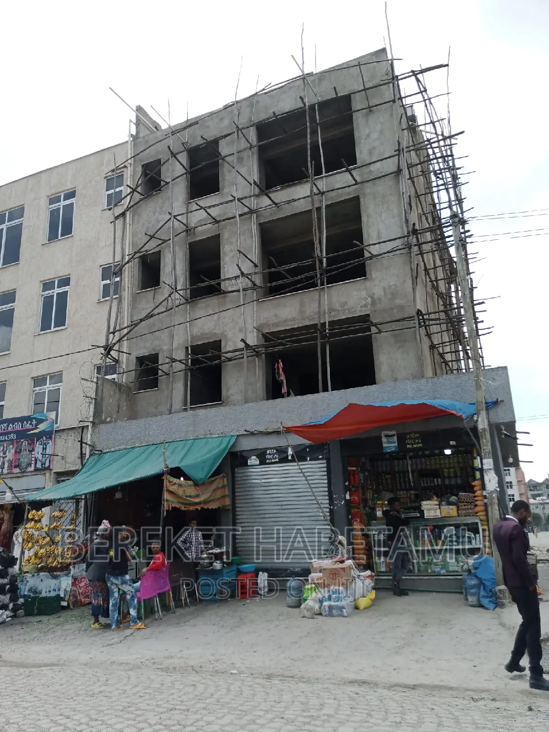 6bdrm House in ሃይሌ ጋርመንት, Nifas Silk-Lafto for sale